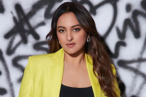 সালমানের ট্যুরে সোনাক্ষীর অনুপস্থিতি