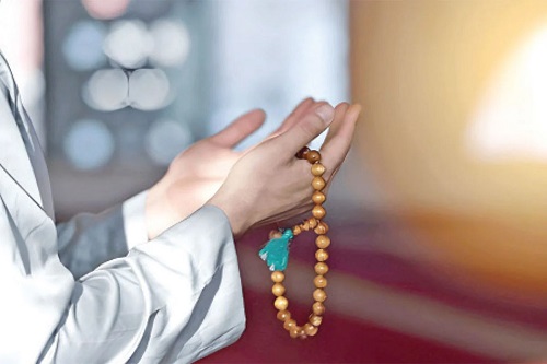 “ভুলের মুহূর্তেই আল্লাহর কাছে ক্ষমা প্রার্থনা করুন”