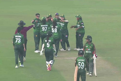 পাকিস্তানকে কম রানেই থামিয়েও জিততে পারলো না মেয়েরা