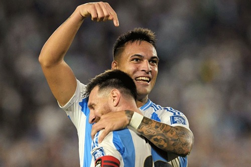 বর্ষসেরা ফুটবলারের তালিকায় মেসিকে ছাড়িয়ে লাউতারো