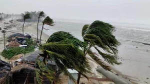 দুপুর ১টার মধ্যে ছয় জেলায় ৬০ কি.মি. বেগে ঝড়ের আশঙ্কা