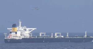 ভারত মহাসাগরে ইরানের তেলবাহী ট্যাংকারে মার্কিন সেনাদের অভিযান