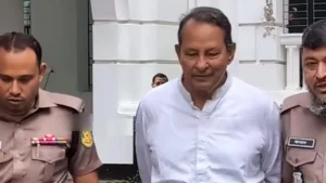 ইনুকে ‘টেনশন না করতে বলা’ দুই কনস্টেবল শাস্তির আওতায়