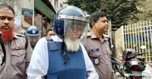 বুলেটপ্রুফ জ্যাকেট পরে সালমান এফ রহমানের হাঁসফাঁস, ‘এই গরমে মরেই যাবো’