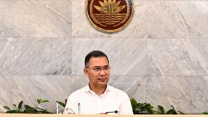 বন্ধ ও লোকসানি কারখানায় বিদেশি বিনিয়োগের আহ্বান প্রধানমন্ত্রীর