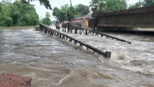বন্যা পরিস্থিতি জানাতে পাউবোর ‘কন্ট্রোল রুম’ চালু