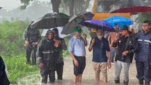 ডুবে থাকা রেলপথ ৫ ফুট উঁচু করা হবে: রেল প্রতিমন্ত্রী