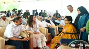 জুলাই গণঅভ্যুত্থানে আহত যোদ্ধা মিতুর খোঁজ নিলেন প্রধানমন্ত্রী