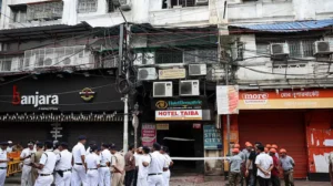 ভারতের কলকাতার অগ্নিকাণ্ডে নিহত ৭ বাংলাদেশির মরদেহ পরিবারের কাছে হস্তান্তর