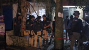 সাভারে জেএমবির আস্তানায় অভিযান, ১১ বোমা ও বিস্ফোরক তৈরির সরঞ্জাম উদ্ধার