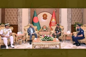 রাষ্ট্রপতির সঙ্গে তিন বাহিনী প্রধানের সৌজন্য সাক্ষাৎ