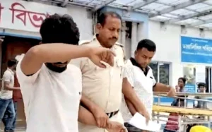 বাংলাদেশি পর্যটকদের সঙ্গে প্রতারণা, পশ্চিমবঙ্গে দুজন গ্রেফতার