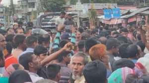 শ্যাম্পুর খালি প্যাকেট নিয়ে শিশুদের ঝগড়া থেকে বড়দের সংঘর্ষ; মুরগি ব্যবসায়ীর মৃত্যু, আহত ১৫