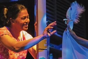 শিল্পকলায় ‘রাইজ অ্যান্ড শাইন’