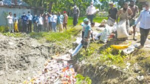 ভূরুঙ্গামারীতে ২৩ লাখ টাকার পণ্য ধ্বংস করল কাস্টমস