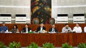 প্রধানমন্ত্রীর মেয়াদ ১০ বছরেই অনড় সরকার