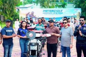 পর্যটকদের আকৃষ্ট করতে কক্সবাজারে ৩০টি ইয়ামাহা মোটরসাইকেল হস্তান্তর
